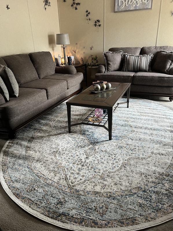 Customer photo for review titled "Beautiful oval rug."