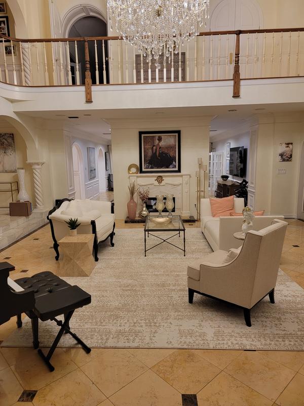 Customer photo for review titled "Love the runner"