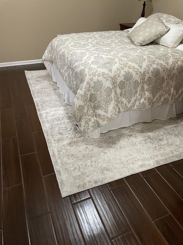 Customer photo for review titled "Ivory Oxford rug"