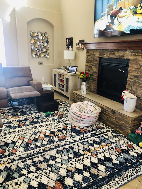 Customer photo for review titled "8x10 Morocco Rug"