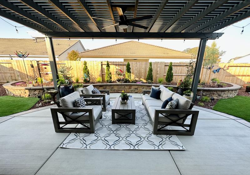 Customer photo for review titled "Perfect colors and pattern"