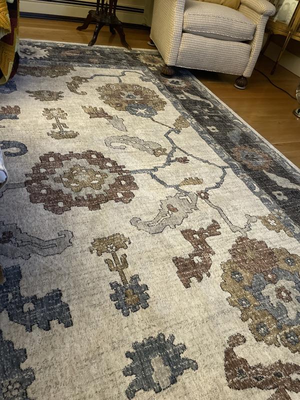 Customer photo for review titled "Gorgeous rug!"