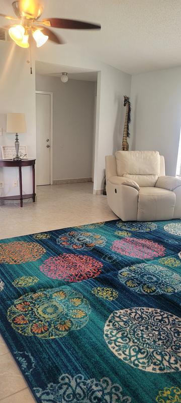 Customer photo for review titled "Perfect color pop!"