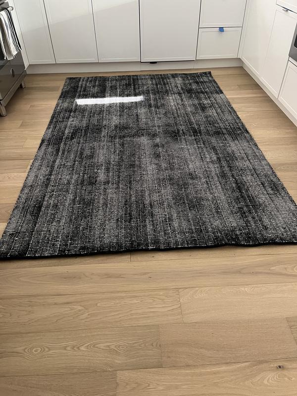 Customer photo for review titled "Great Contemporary Rug for the Price!"