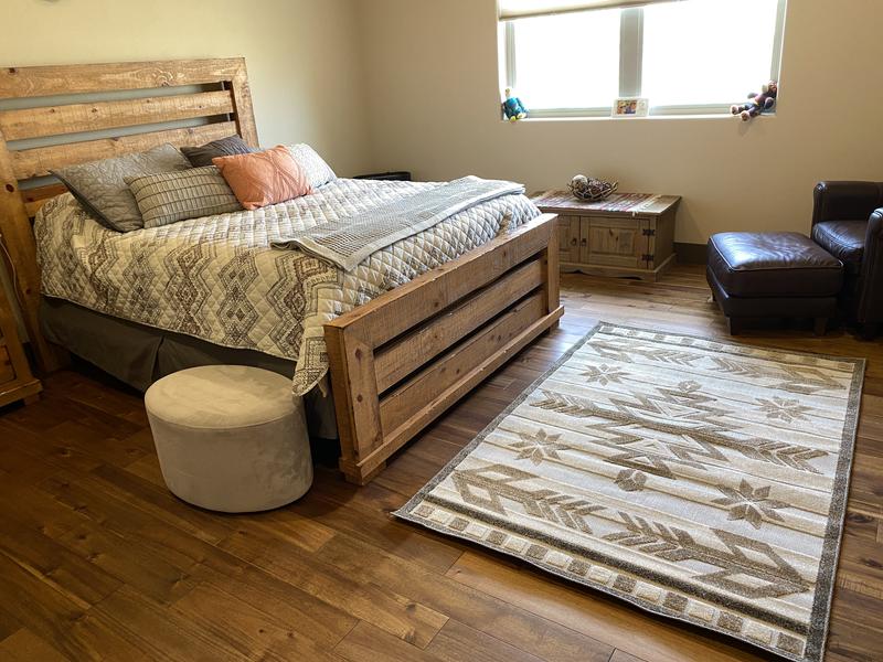 Customer photo for review titled "Underneath pad"