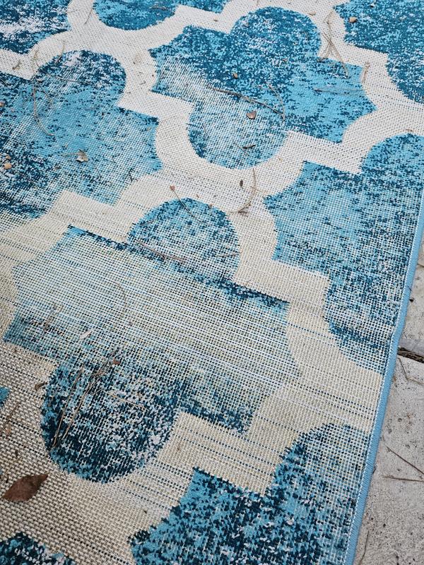 Customer photo for review titled "Started to self destruct within weeks"