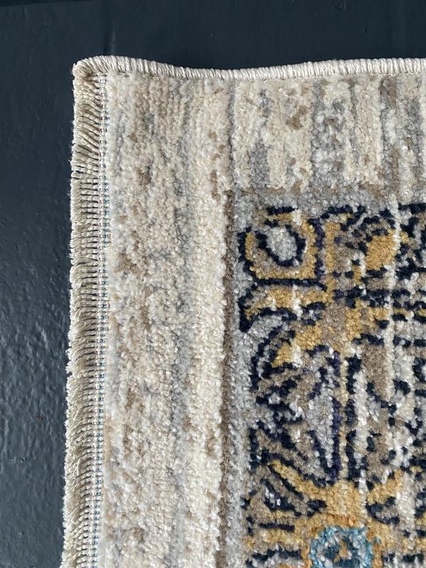 Customer photo for review titled "Don’t overlook the short fringe"