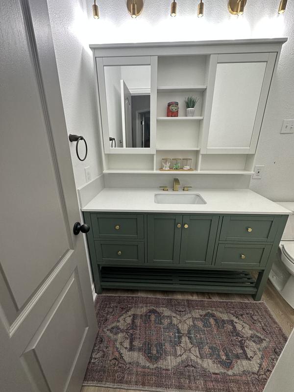 Customer photo for review titled "Beautiful Rug"