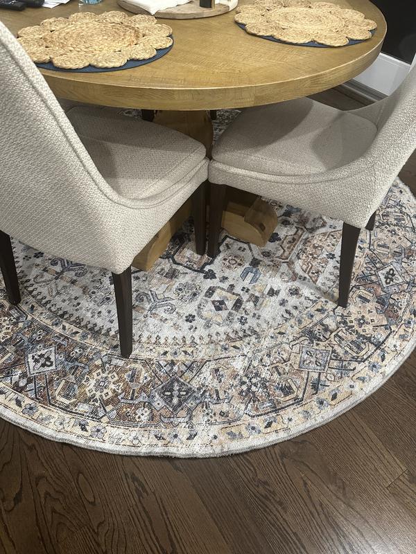 Customer photo for review titled "Absolutely beautiful rug"