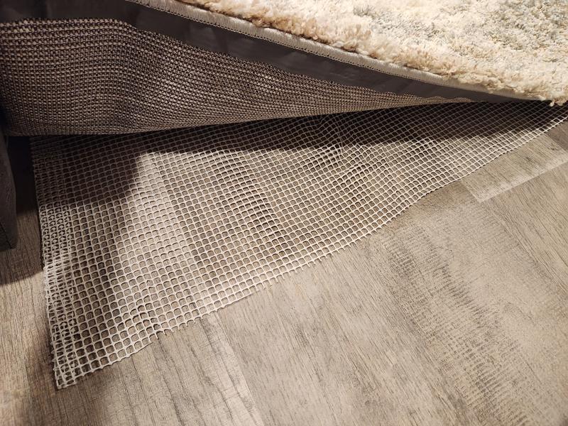 Customer photo for review titled "Great fit for 8x8 rug"