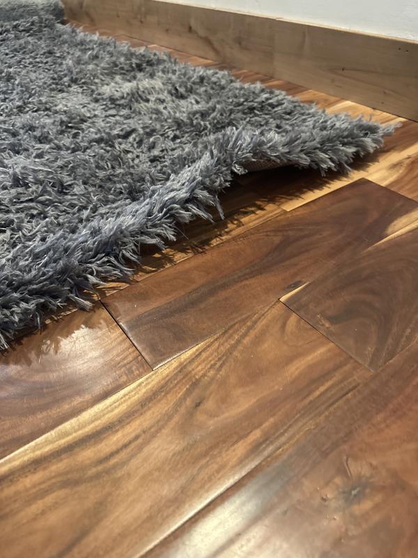 Customer photo for review titled "Expensive and meh quality"