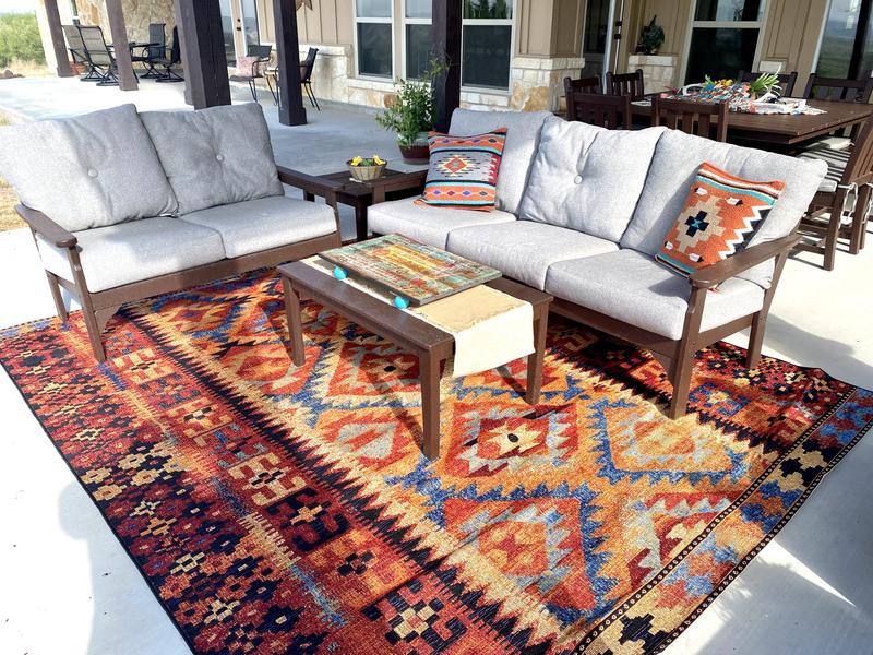 Customer photo for review titled "Outside Color"