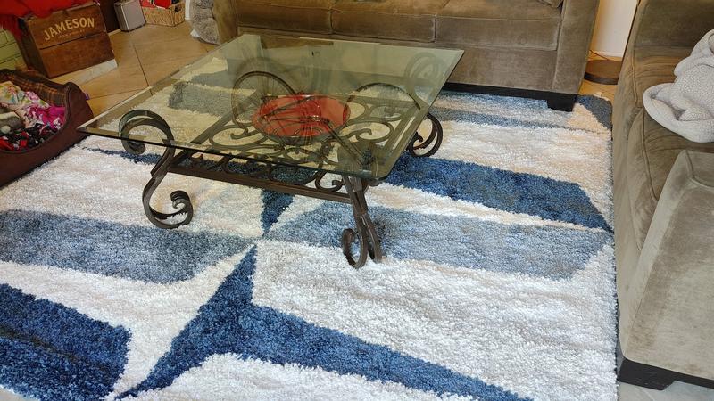 Customer photo for review titled "Shaggy New Rug"