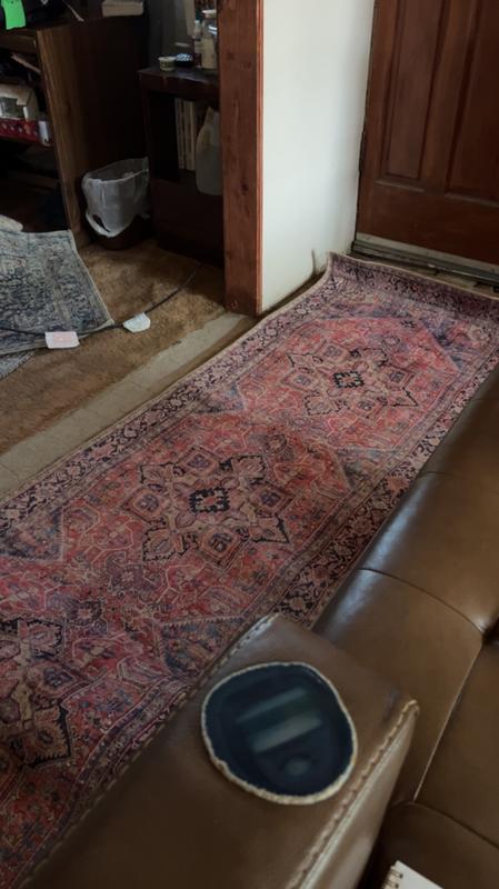 Customer photo for review titled "Color is not as pictured"