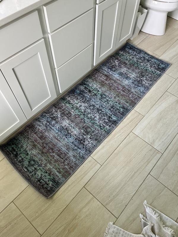 Customer photo for review titled "Great rug color is off"