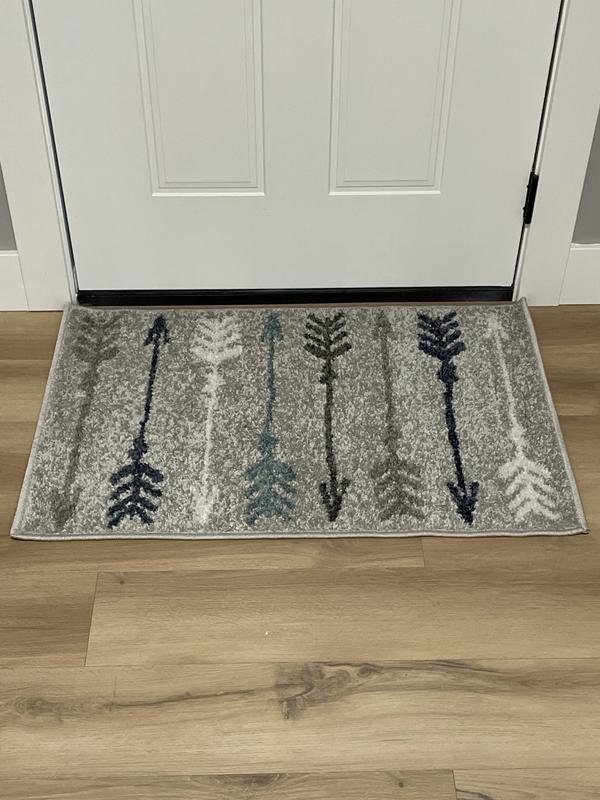 Customer photo for review titled "Cute Entryway Rug"