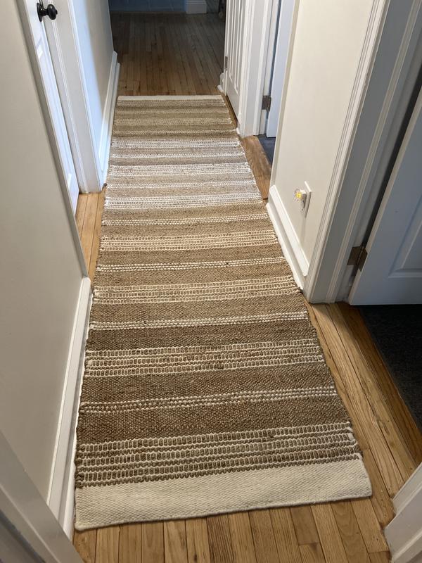 Customer photo for review titled "Best hallway runner"