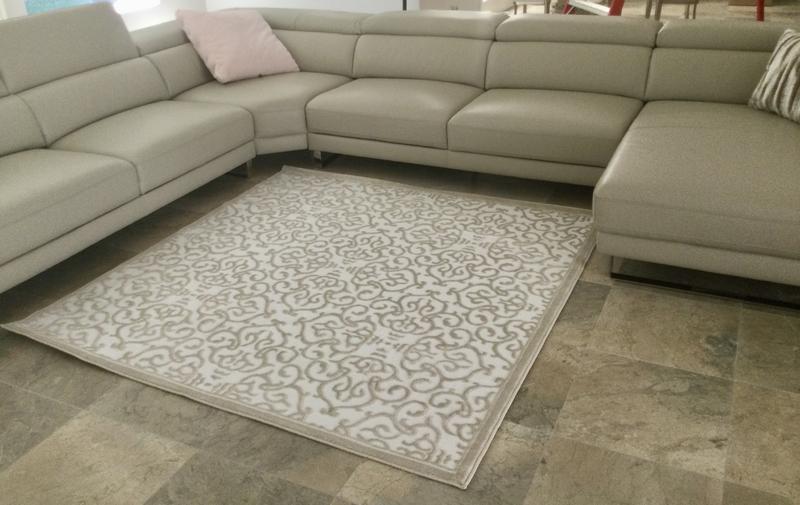 Customer photo for review titled "Gorgeous rug"