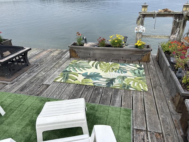 Customer photo for review titled "Good quality and looks great on our deck!"