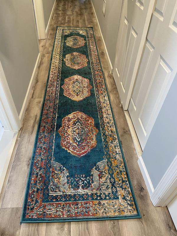 Customer photo for review titled "Teal Runner"