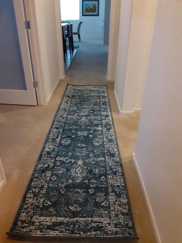 Customer photo for review titled "Beautiful Rug"
