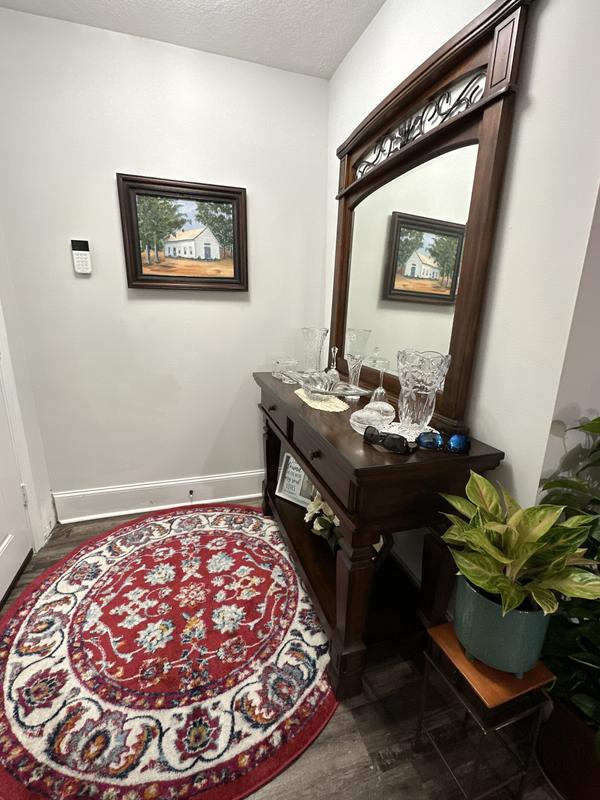 Customer photo for review titled "Aurelia round rug"