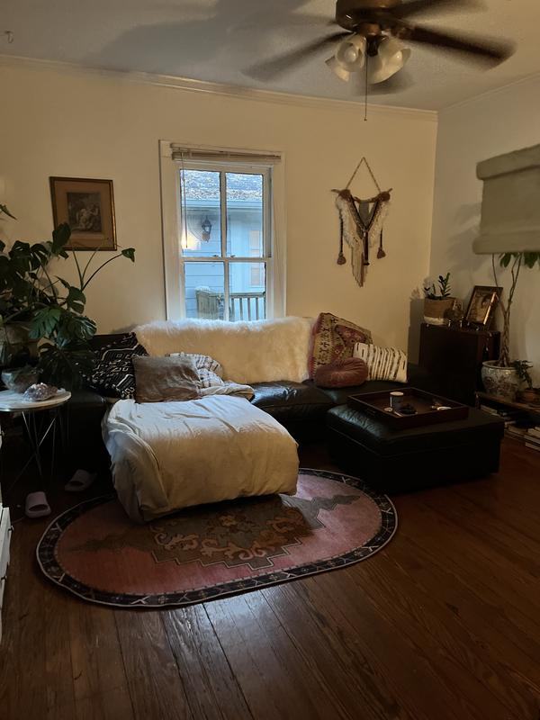 Customer photo for review titled "Beautiful rug!"