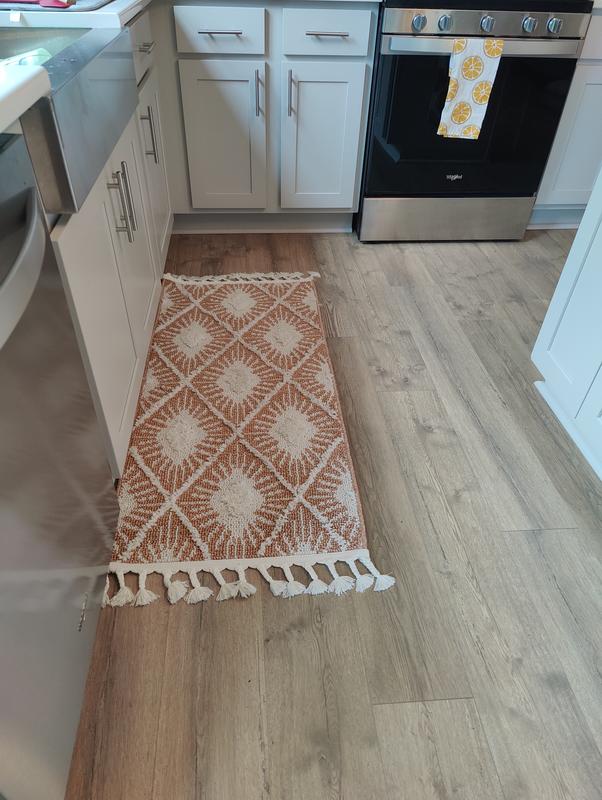 Customer photo for review titled "2x4 Boho runner"