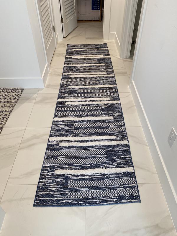 Customer photo for review titled "Great runner"