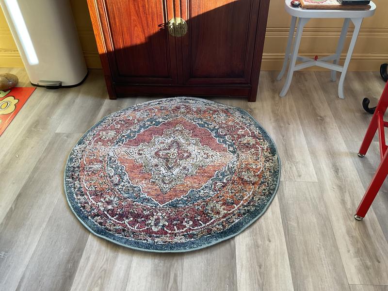 Customer photo for review titled "GREAT area rugs!"