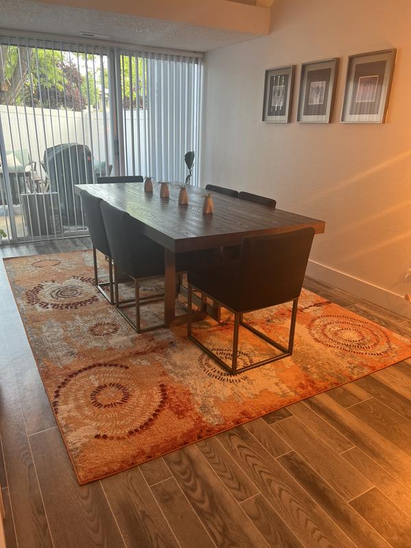 Customer photo for review titled "A pop of color"