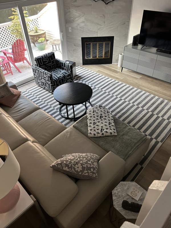 Customer photo for review titled "Perfect for my room"