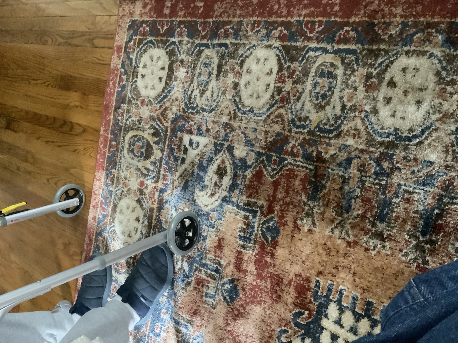 Customer photo for review titled "not the right color"