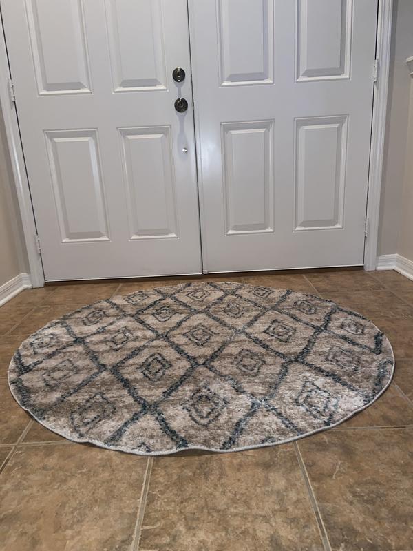 Customer photo for review titled "Beautiful rug"