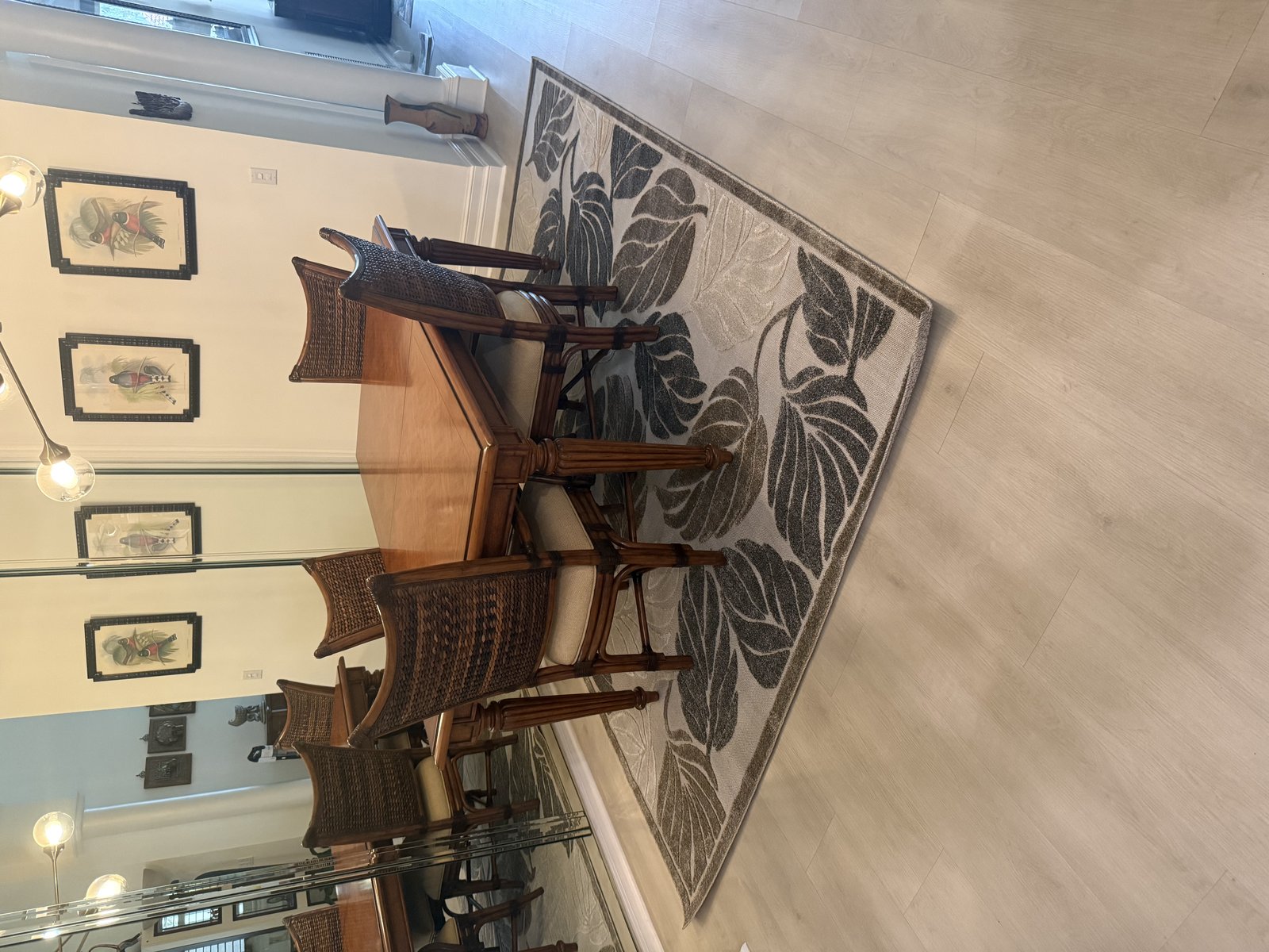 Customer photo for review titled "Beautiful rug"