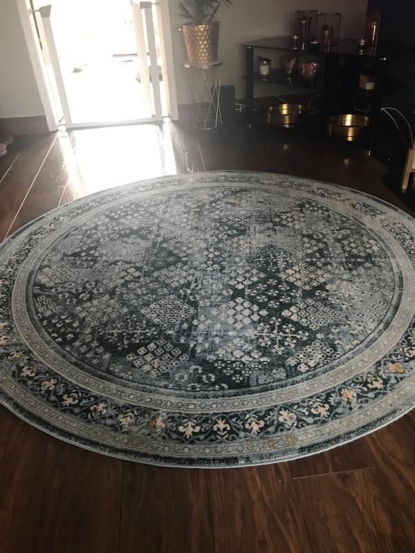 Customer photo for review titled "Fabulous rug"