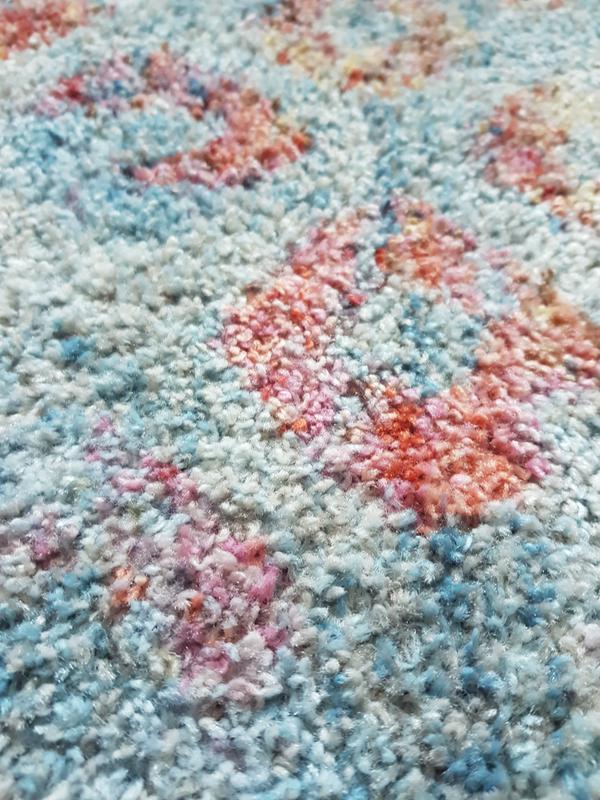 Customer photo for review titled "Gorgeous rug."