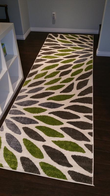 Customer photo for review titled "Gorgeous Soft Non-shedding Carpet-y Perfection"