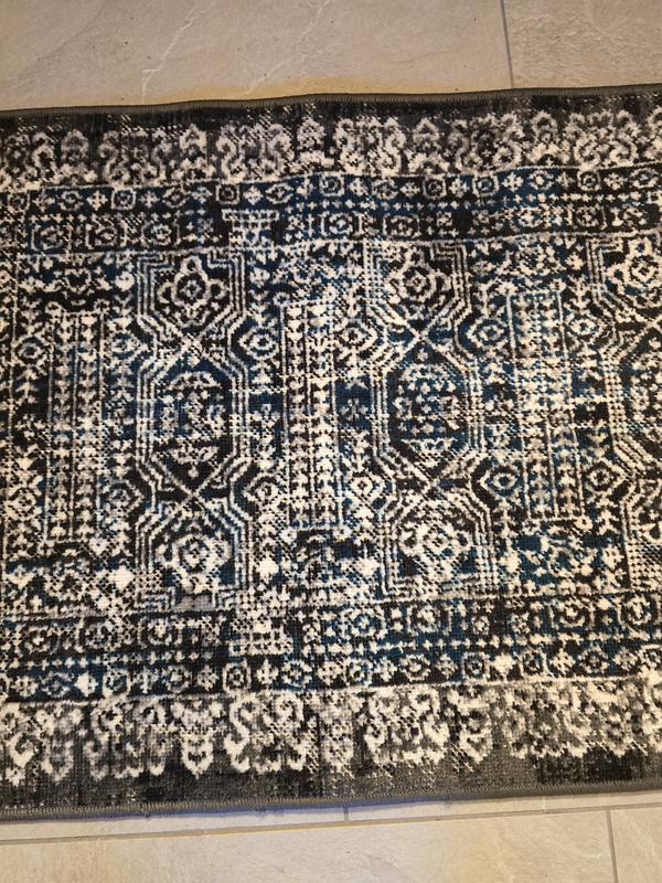 Customer photo for review titled "Beautiful Quality Runner"