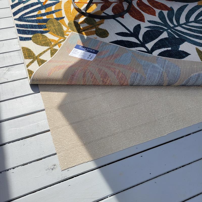 Customer photo for review titled "Great pad for deck."