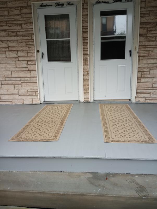 Customer photo for review titled "Outdoor Lattice Rug Runners"