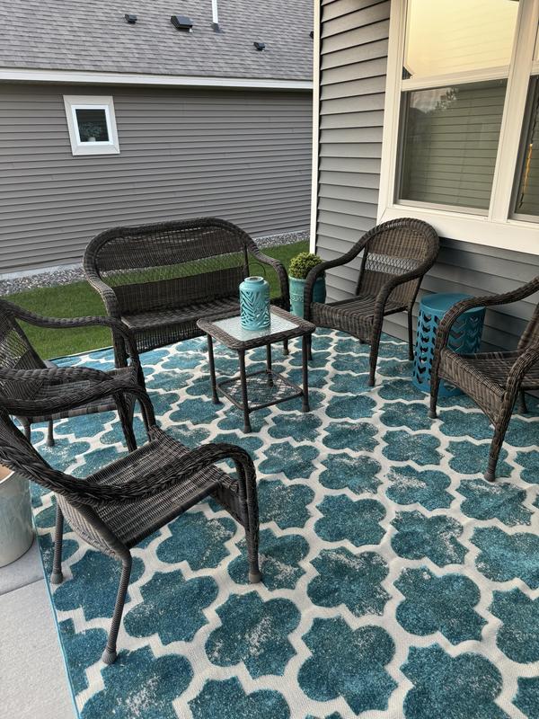 Customer photo for review titled "Beautiful rug"