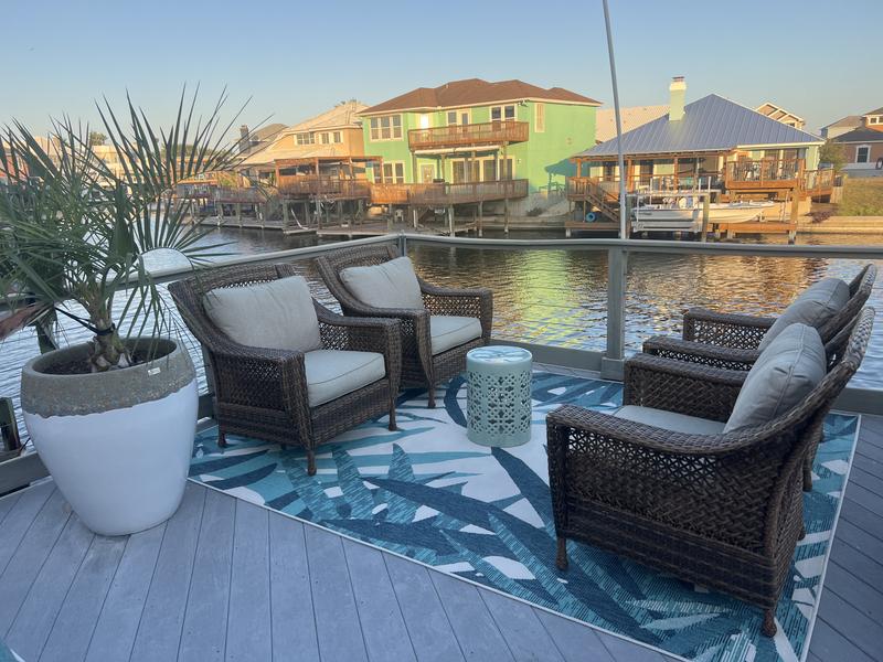 Customer photo for review titled "Great rug with calming effect"