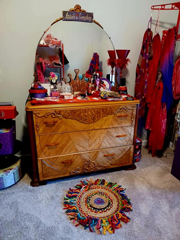 Customer photo for review titled "Bright and colorful"