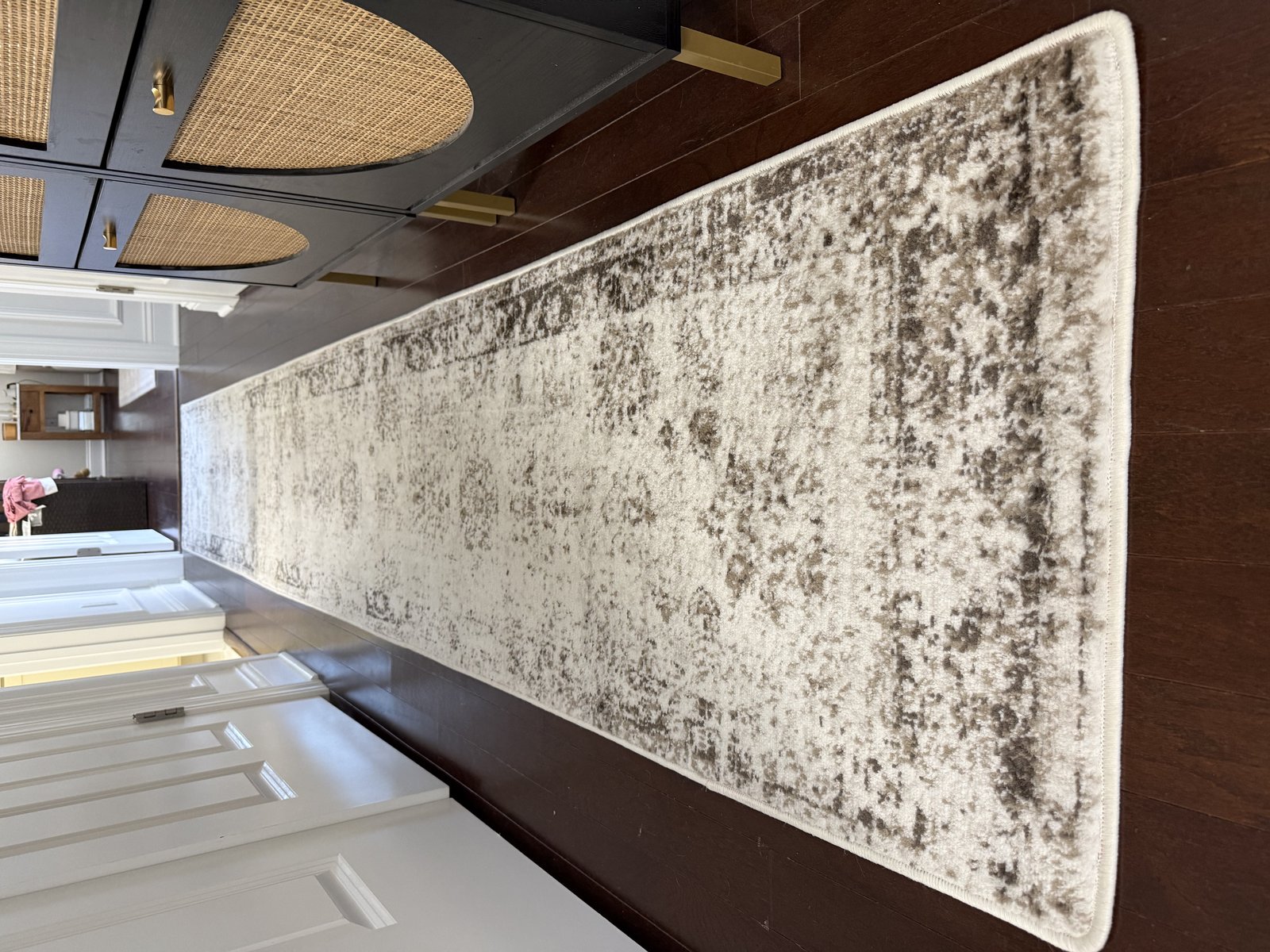 Customer photo for review titled "The perfect runner"