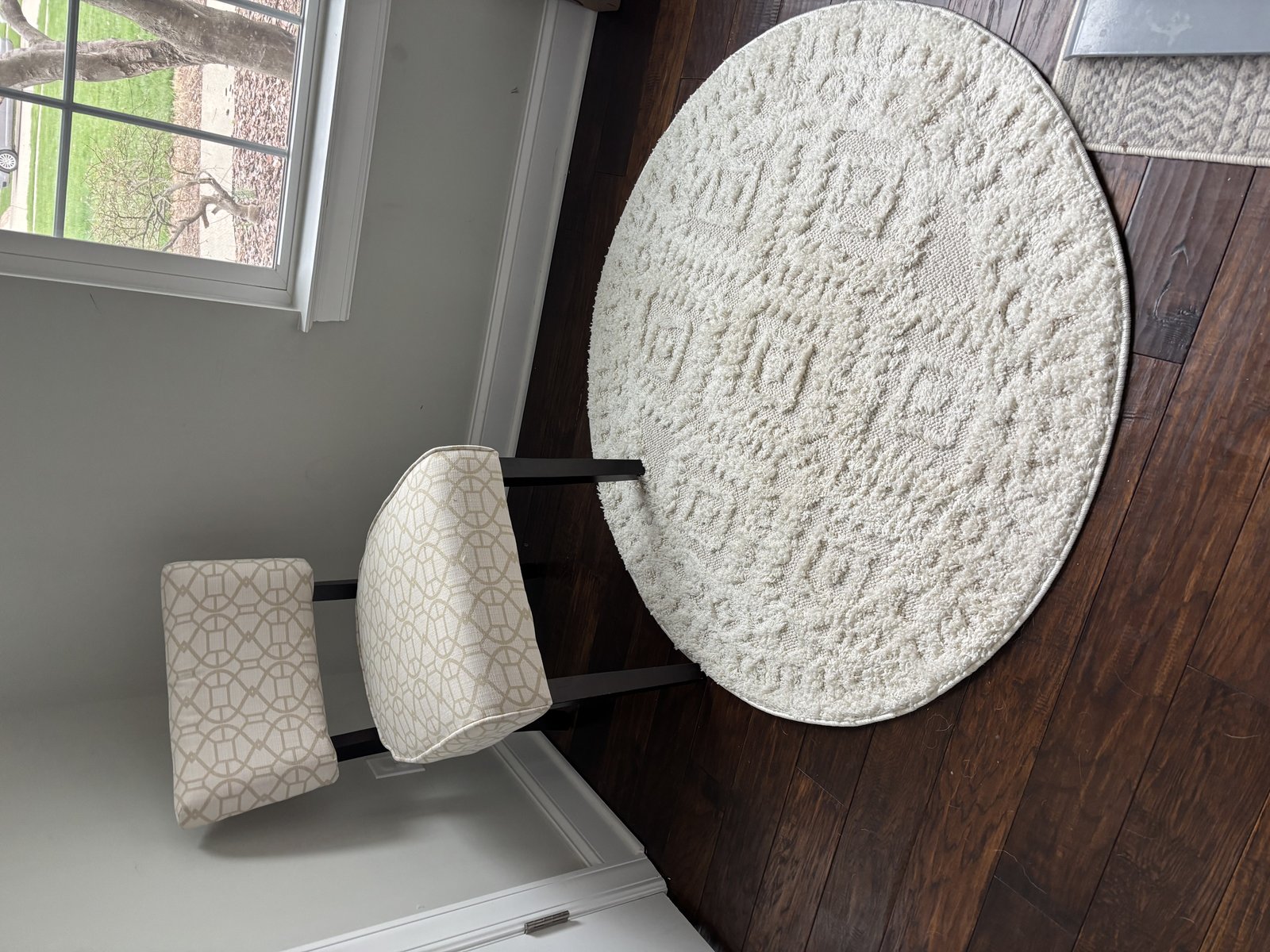 Customer photo for review titled "Neutral with texture"