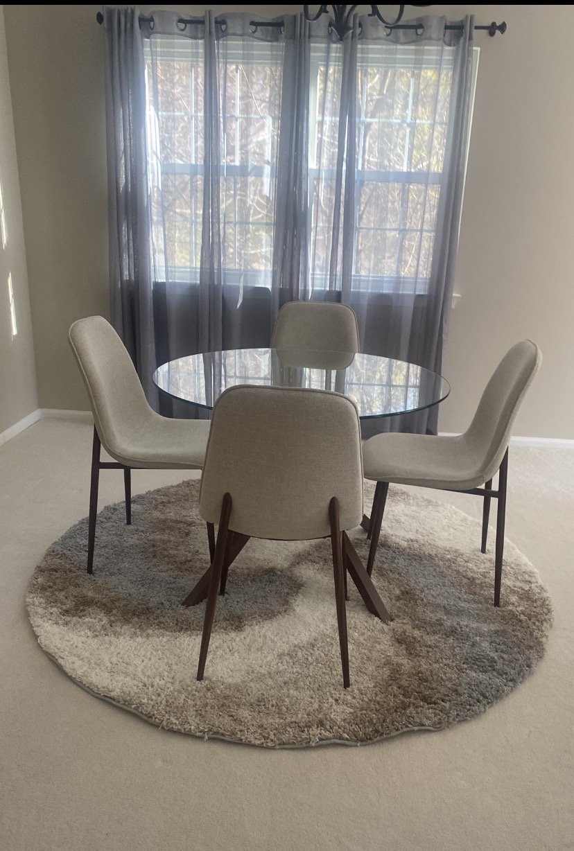 Customer photo for review titled "6 x 6 Round Rug"