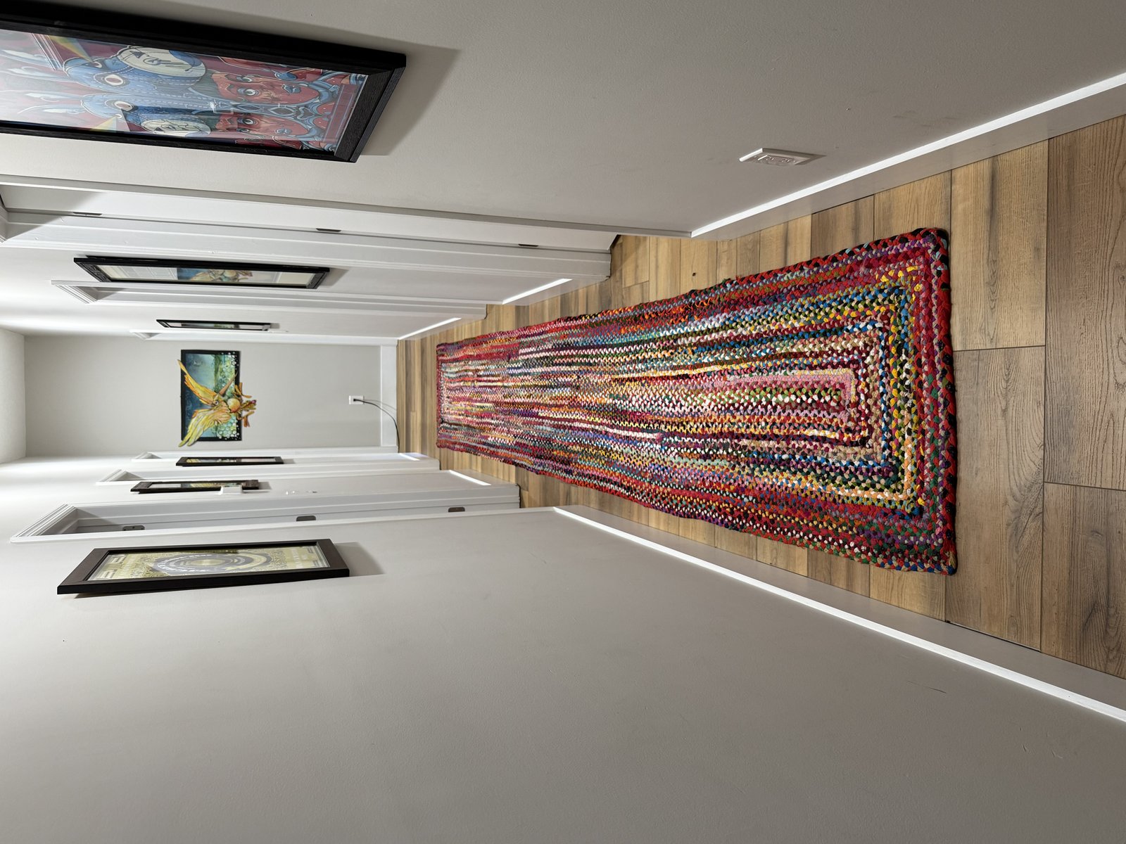 Customer photo for review titled "Colorful runner"