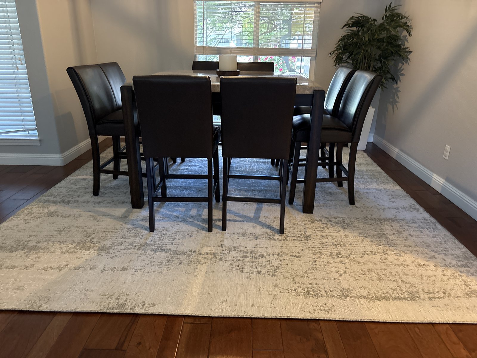 Customer photo for review titled "Modern, high-quality rug"