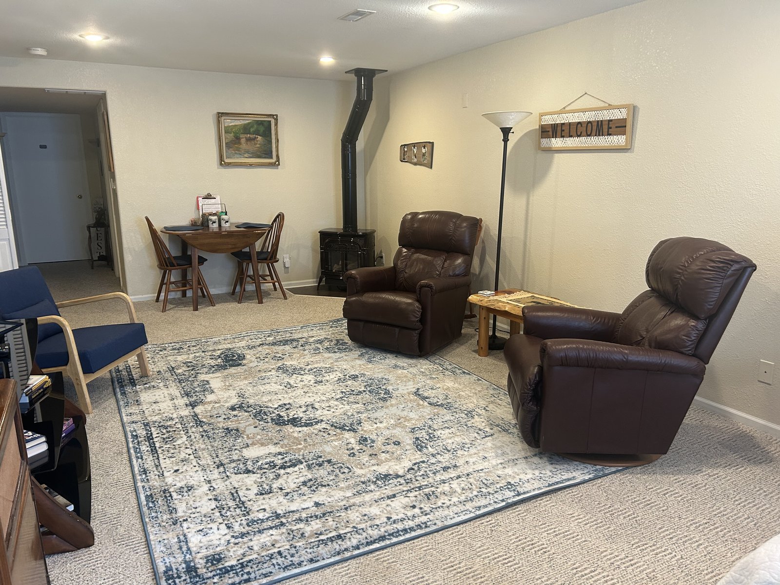 Customer photo for review titled "Beautiful rug"